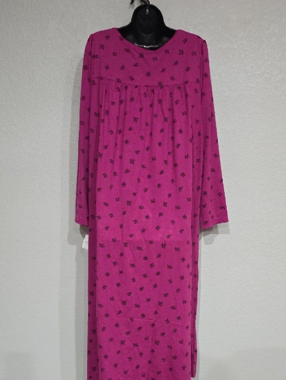 Croft & Barrow | NWT Women's Fuchsia Lace Ribbon Yoke Loungewear Nightgown Sz 1X - Picture 5 of 8